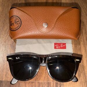 Ray-Ban Tortoise Wayfarer Sunglasses with Brown Case